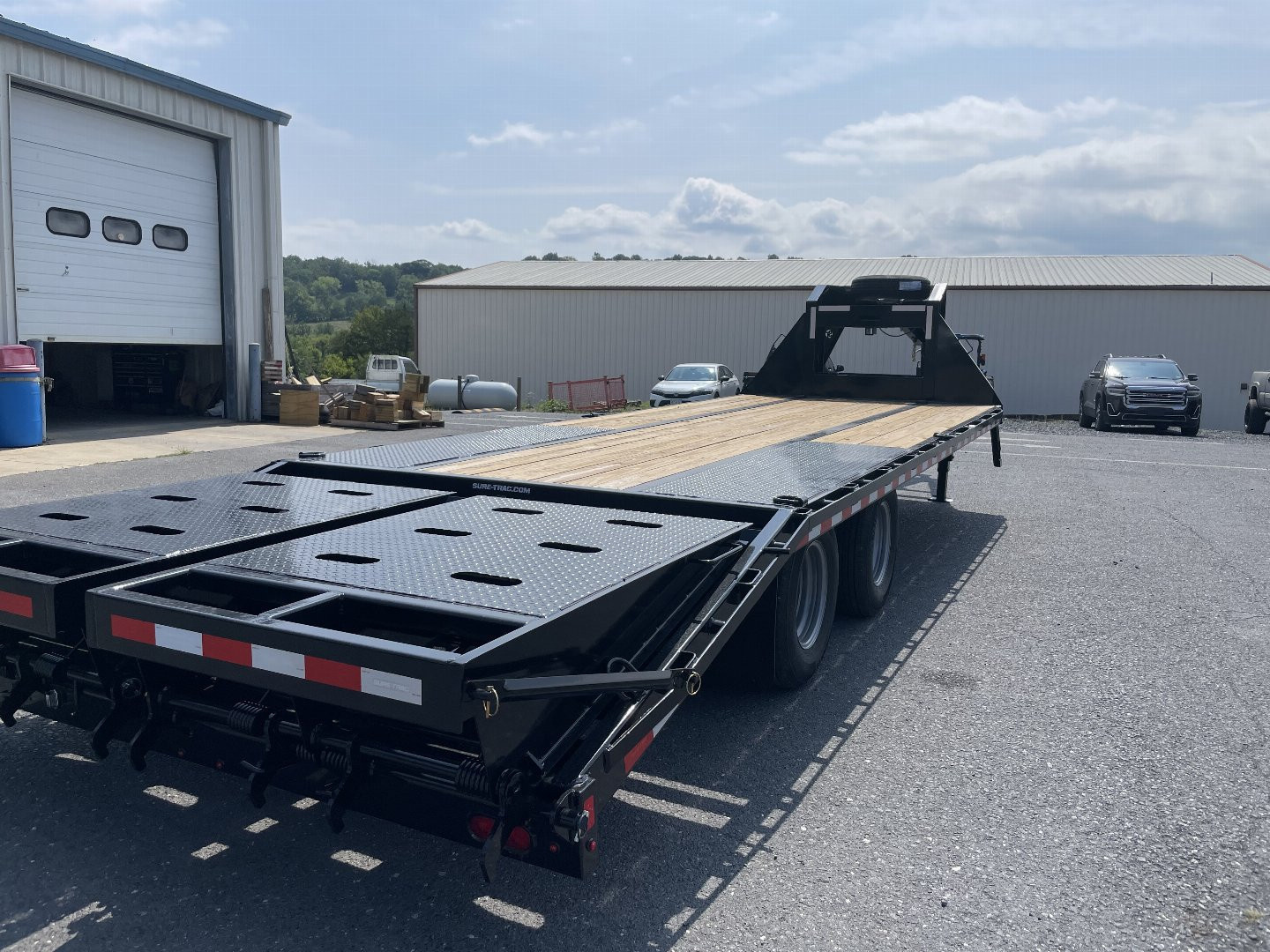 New 2026 Sure-Trac 20+5 22.5K Deckover Gooseneck Equipment Trailer