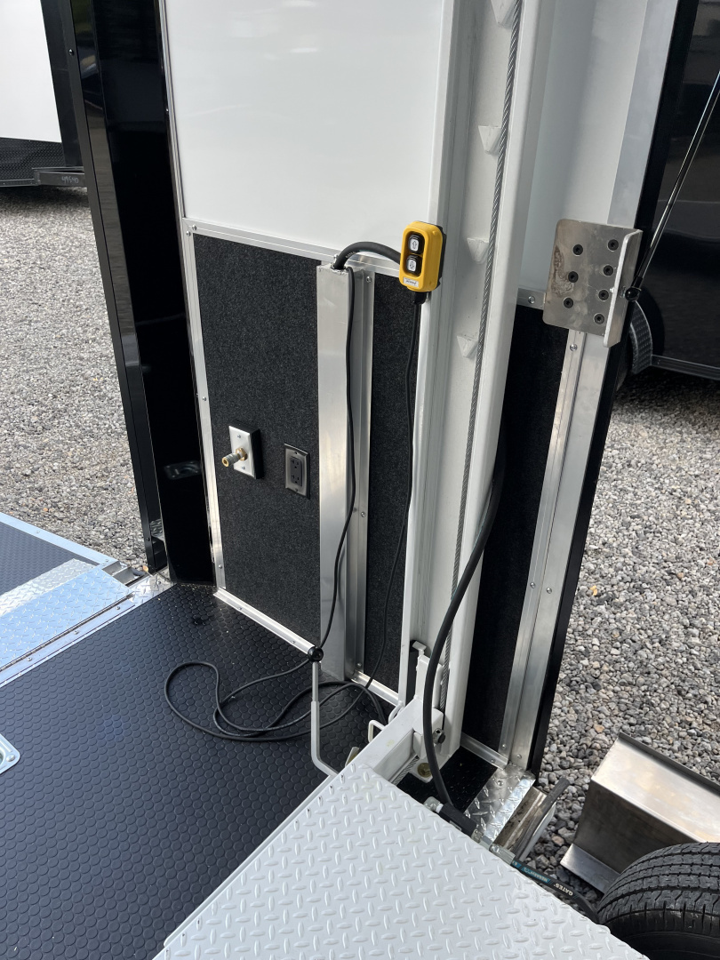 New 2025 Haulmark 24' EDGE ALUMINUM Stacker Race Trailer, Blackout Package, Premium Escape Door