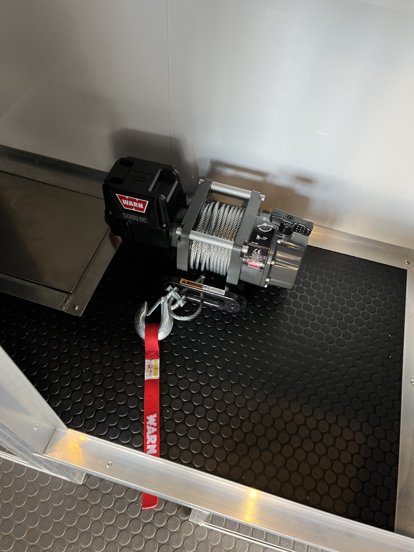 New 2025 Haulmark 24' EDGE ALUMINUM Stacker Race Trailer, Blackout Package, Premium Escape Door