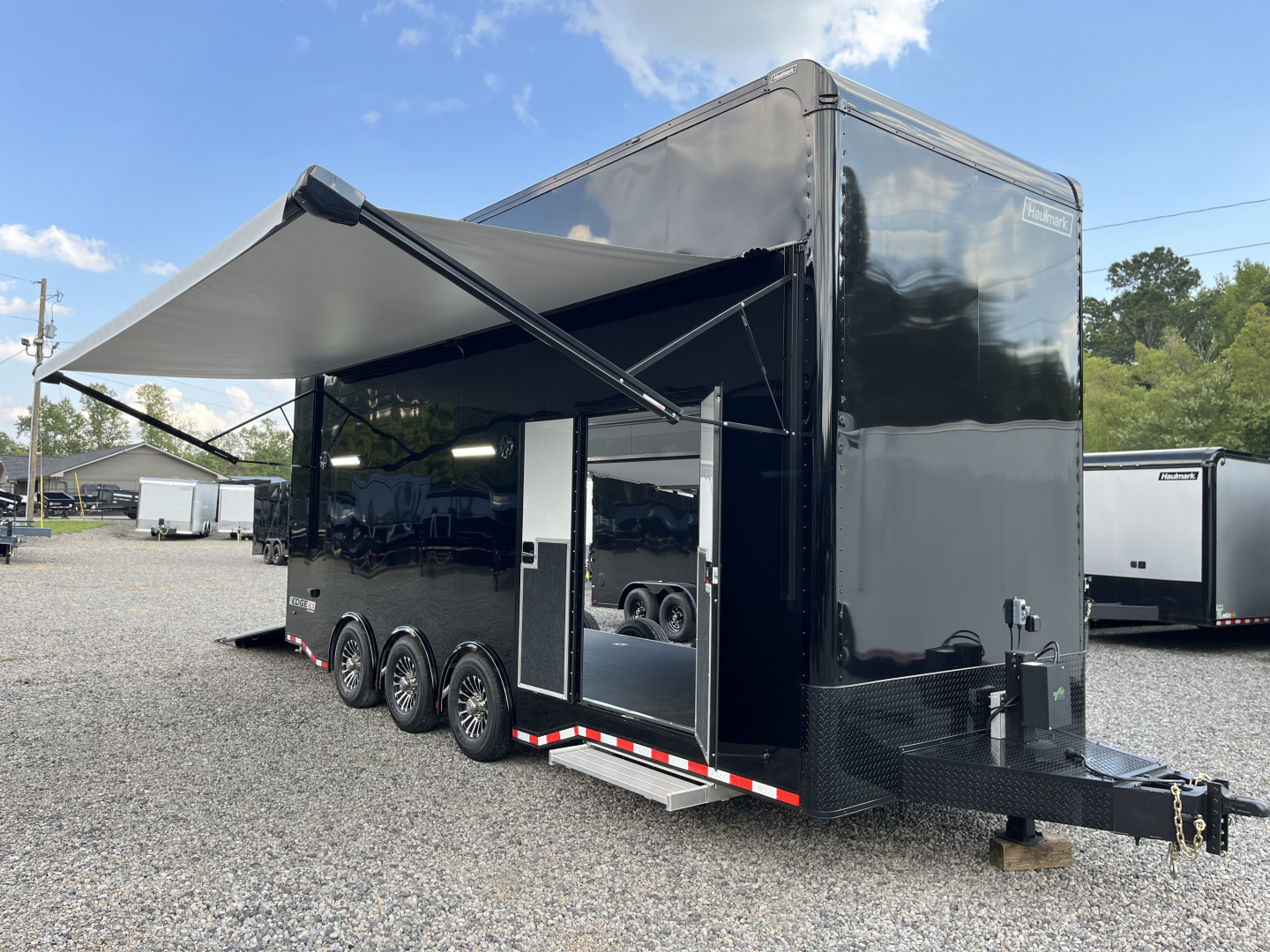 New 2025 Haulmark 24' EDGE ALUMINUM Stacker Race Trailer, Blackout ...
