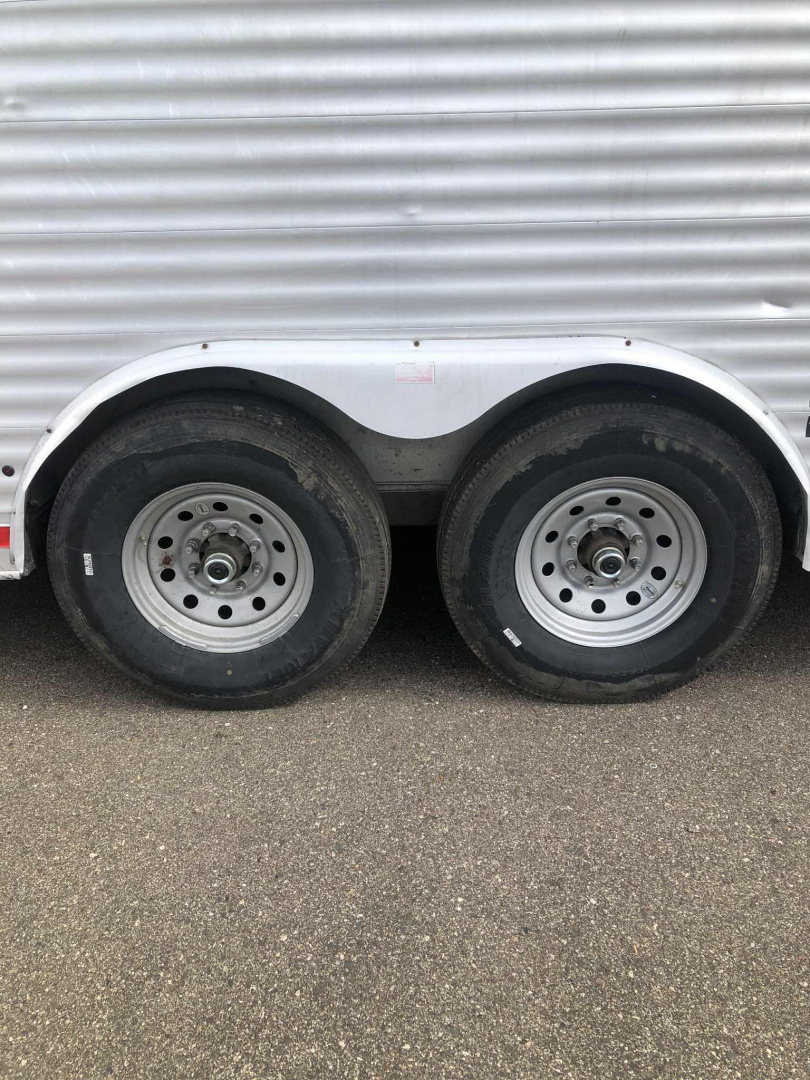 Used 2016 Merhow Trailer Living Quarter