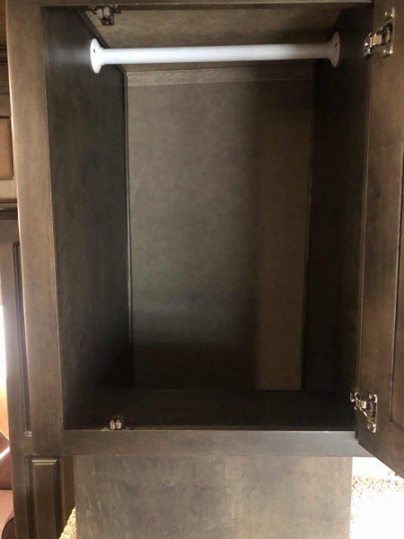 Used 2016 Merhow Trailer Living Quarter