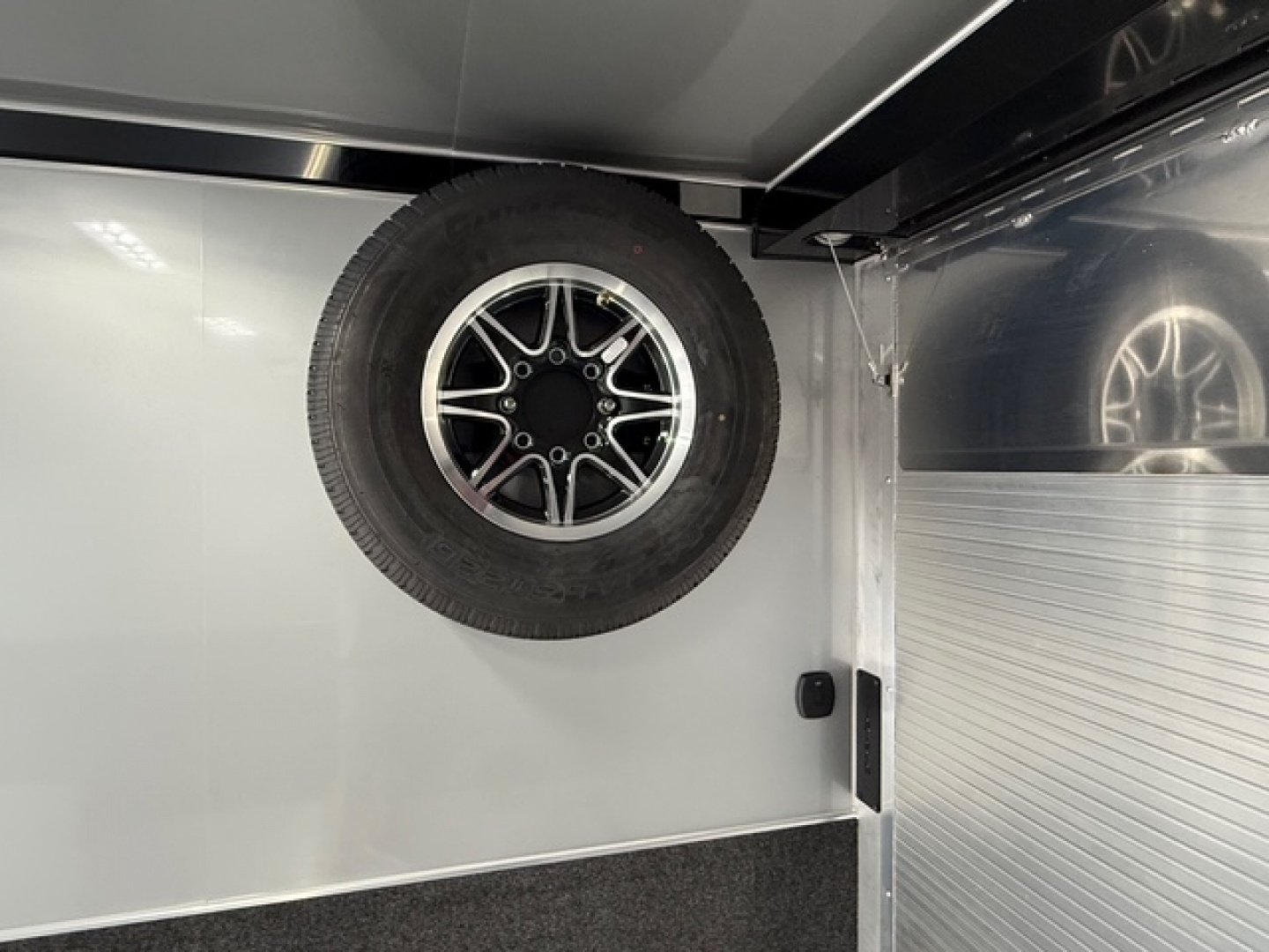 New 2026 inTech 8.5X32 Race Trailer