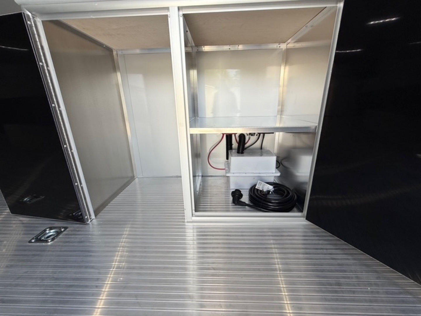 New 2026 inTech 8.5X32 Race Trailer