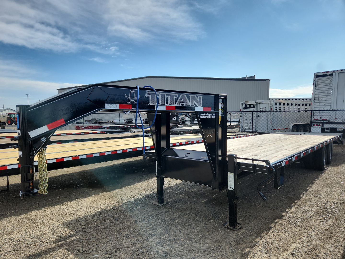 New 2025 Titan Trailer 30'GN FLATBED TRAILER