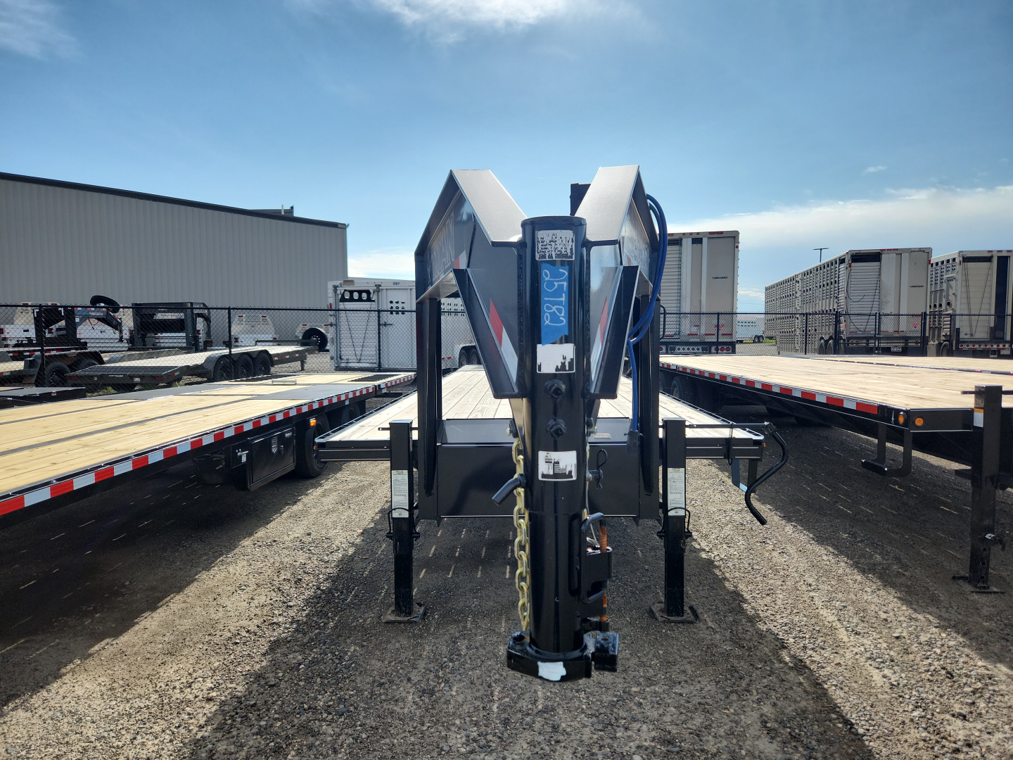 New 2025 Titan Trailer 30'GN FLATBED TRAILER