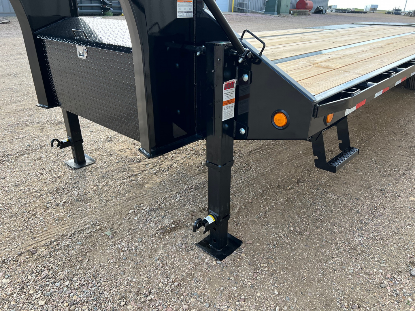 New 2026 PJ Trailers 28 Gooseneck LD Tandem Dual Flatbed Trailer