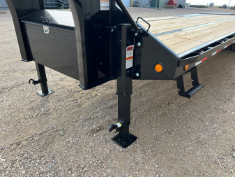 New 2026 PJ Trailers 28 Gooseneck LD Tandem Dual Flatbed Trailer