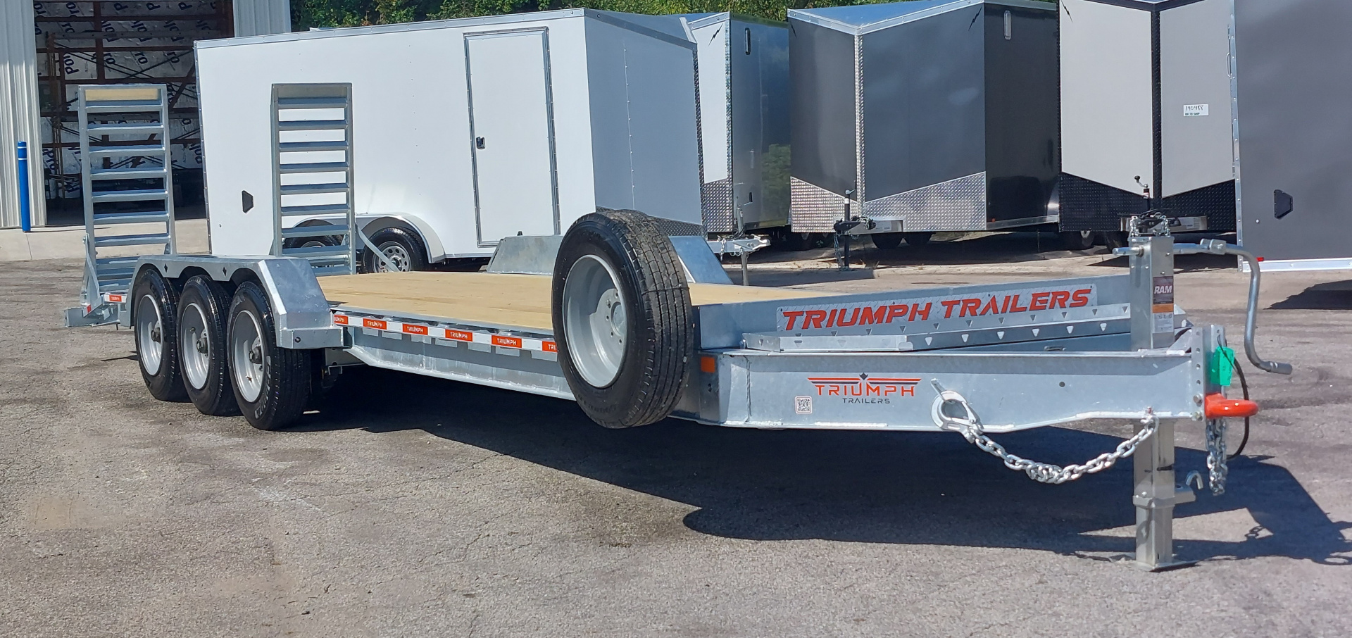 New 82 X 24 + 2 GALVANIZED EQUIPMENT TRAILER 8 K AXLES 2026 TRIUMPH
