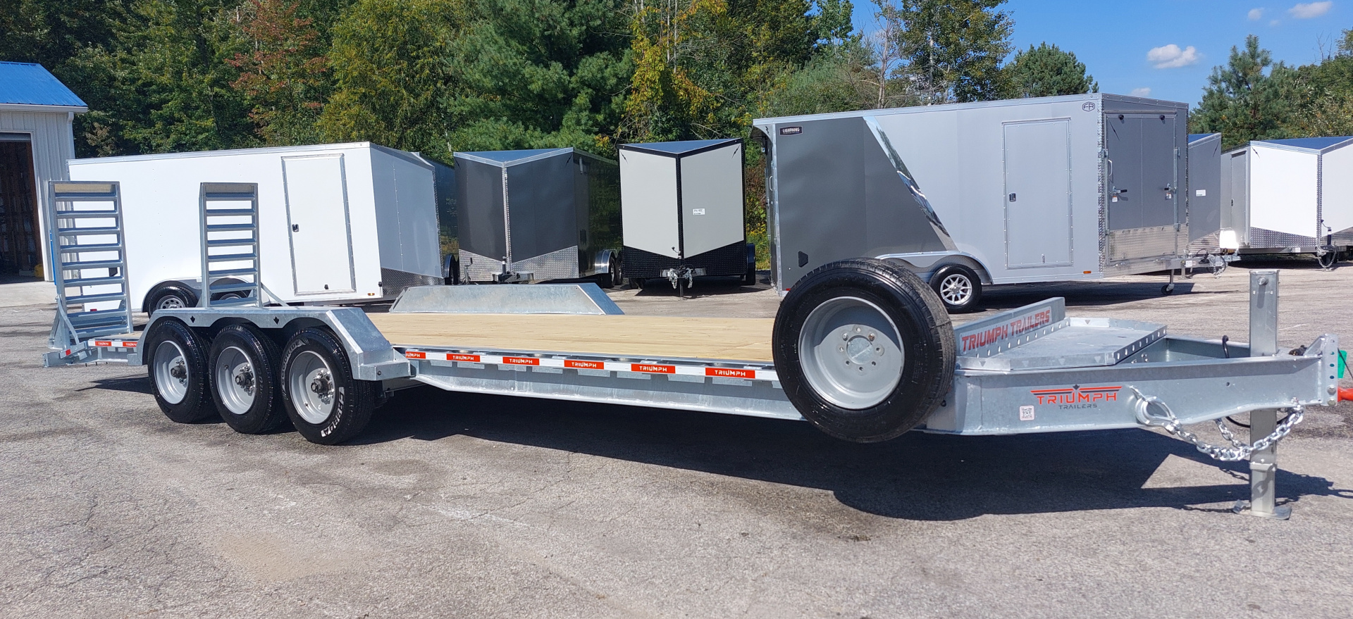 New 82 X 24 + 2 GALVANIZED EQUIPMENT TRAILER 8 K AXLES 2026 TRIUMPH