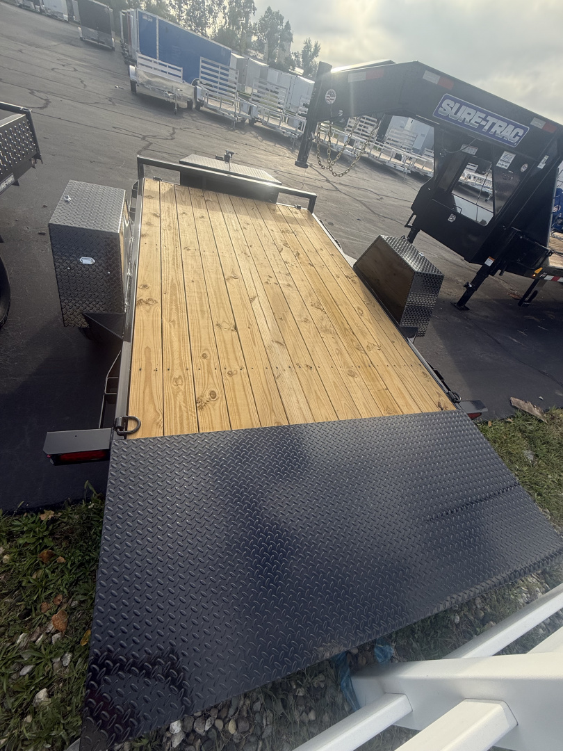 New Sure-Trac 78"x12' 7k. Tilt