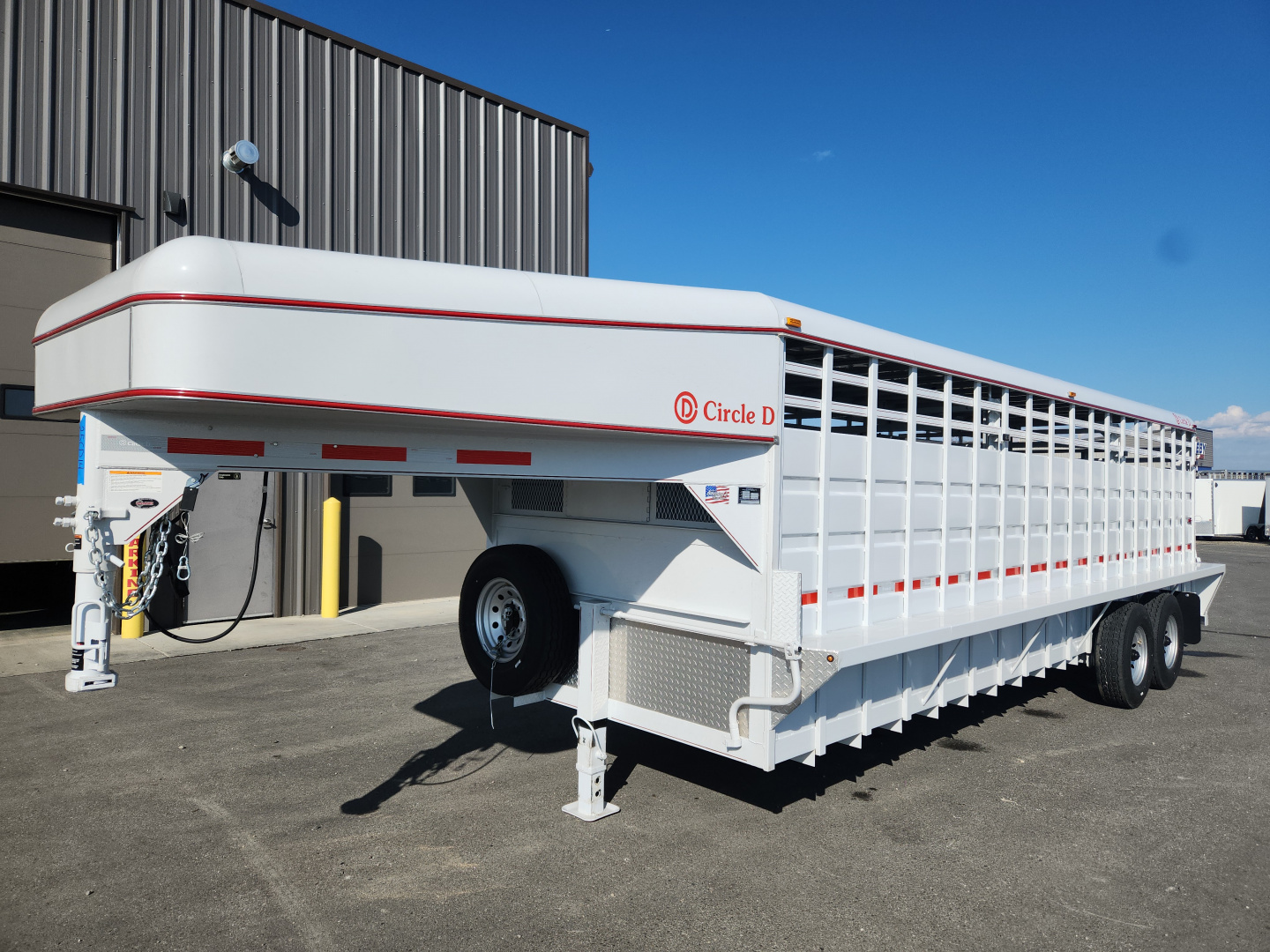 New 2026 Circle D 24' STOCK