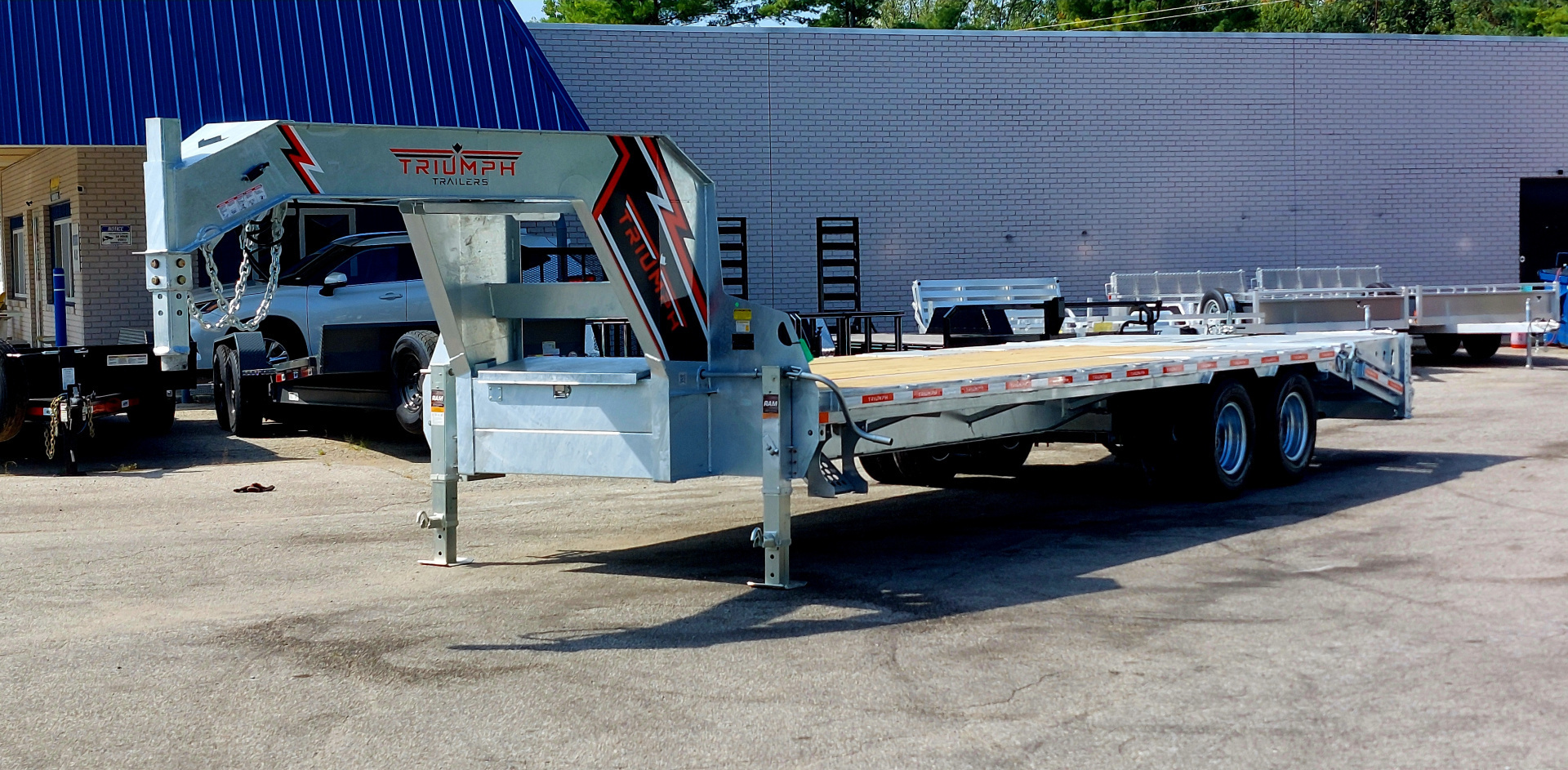 New 102x 20 + 5 GALVANIZED GOOSENECK DECKOVER EQUIMPMENT TRAILER 2026 TRIUMPH