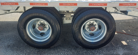 New 102x 20 + 5 GALVANIZED GOOSENECK DECKOVER EQUIMPMENT TRAILER 2026 TRIUMPH