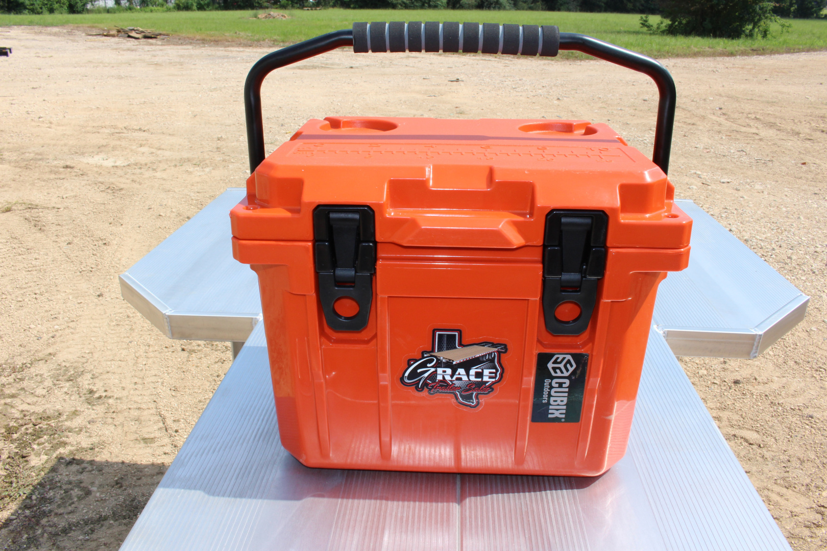 New 2025 Cubix Outdoors 10 Quart Personal Cooler - Quadrax Accessories