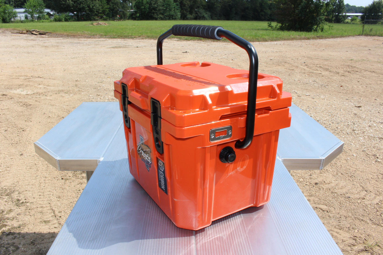 New 2025 Cubix Outdoors 10 Quart Personal Cooler - Quadrax Accessories