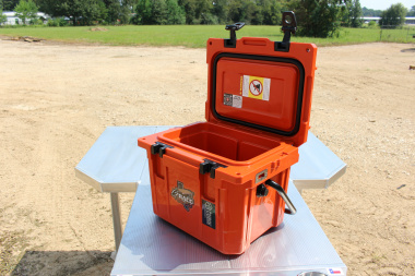 New 2025 Cubix Outdoors 10 Quart Personal Cooler - Quadrax Accessories