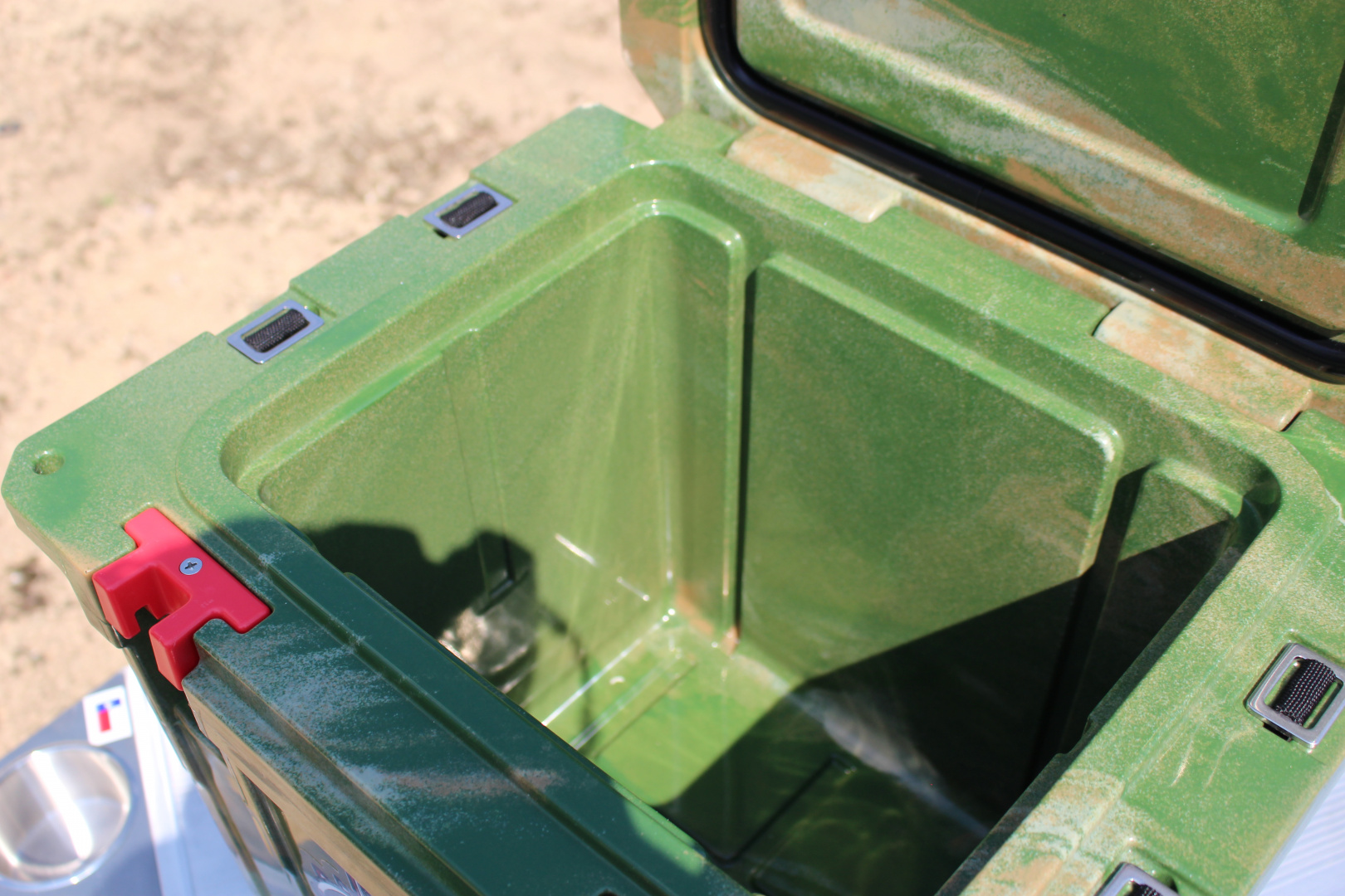 New 2025 Cubix Outdoors 5 Gallon, 2-in-1 Beverage Dispenser/Cooler - QuadraX Hard Cooler Accessories