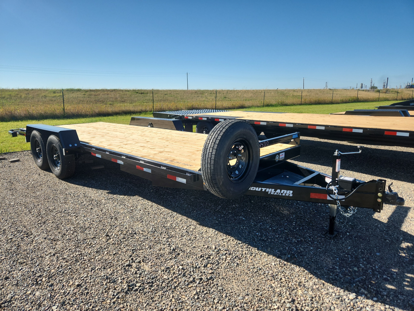 New 2026 Southland Trailers 82 X 20' BT LBAT HD Flatbed Trailer