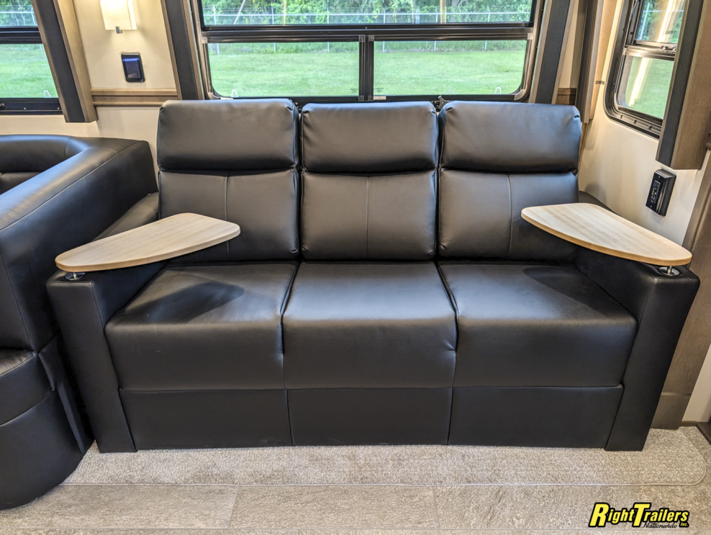 New 2026 Renegade RV Classic 45CME Motorhome With 1.5 Bathrooms