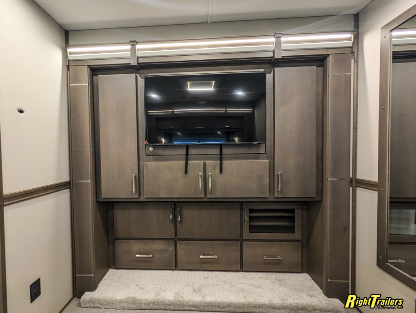 New 2026 Renegade RV Classic 45CME Motorhome With 1.5 Bathrooms