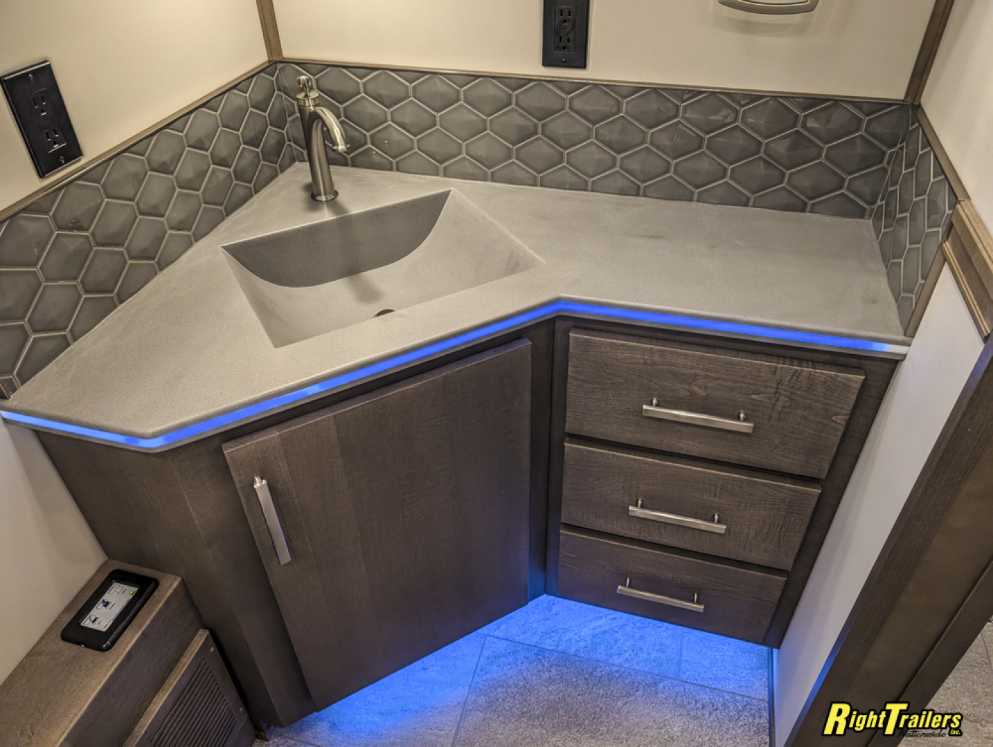 New 2026 Renegade RV Classic 45CME Motorhome With 1.5 Bathrooms