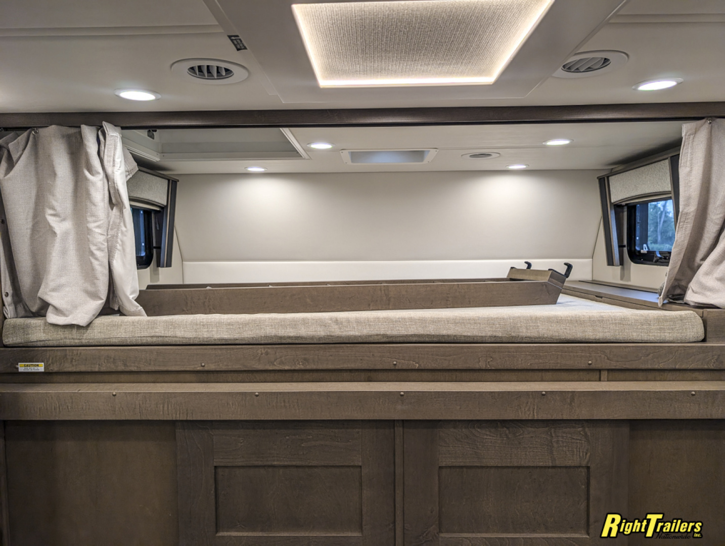 New 2026 Renegade RV Classic 45CME Motorhome With 1.5 Bathrooms