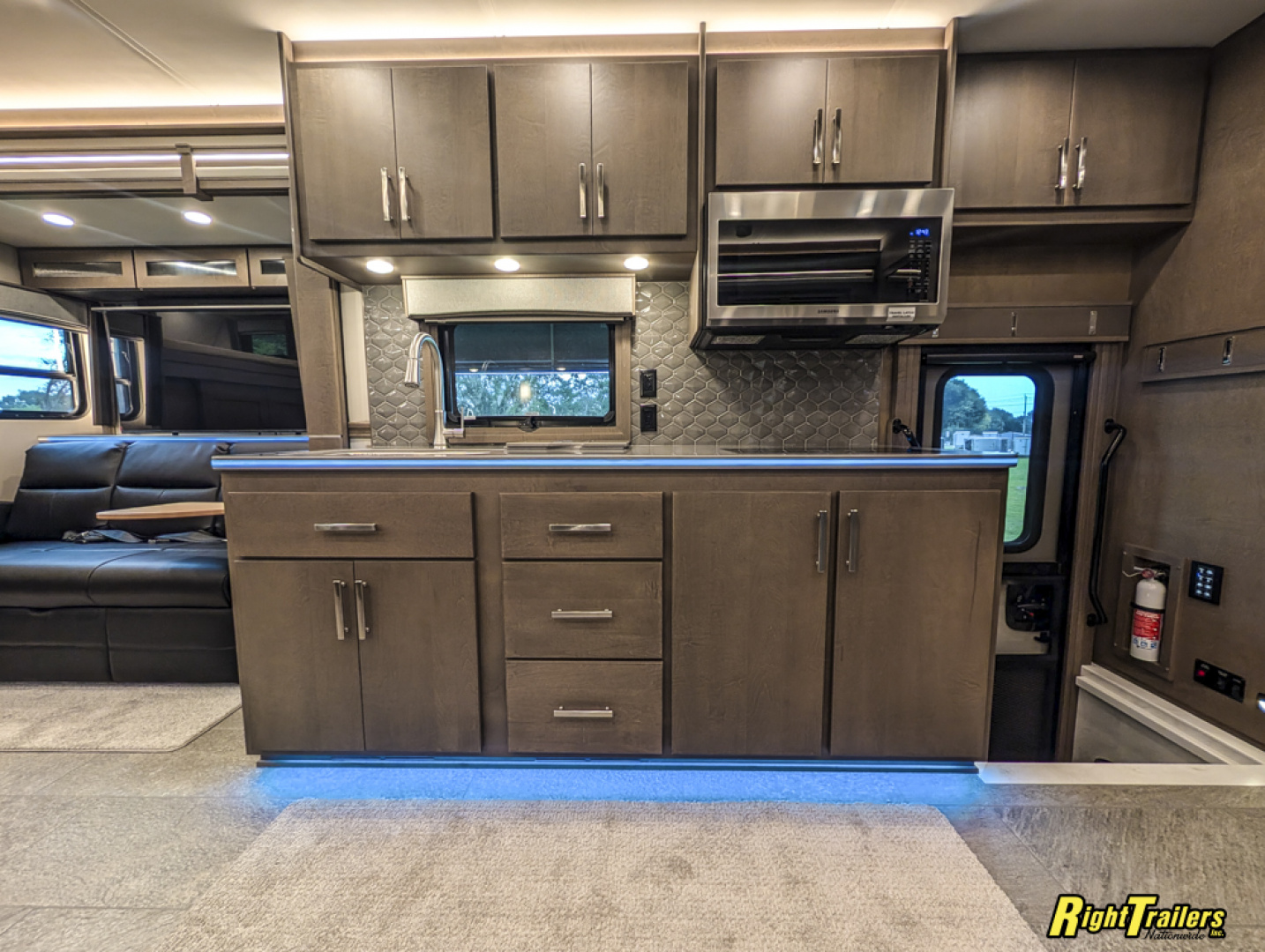 New 2026 Renegade RV Classic 45CME Motorhome With 1.5 Bathrooms