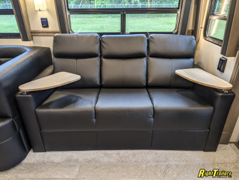 New 2026 Renegade RV Classic 45CME Motorhome With 1.5 Bathrooms