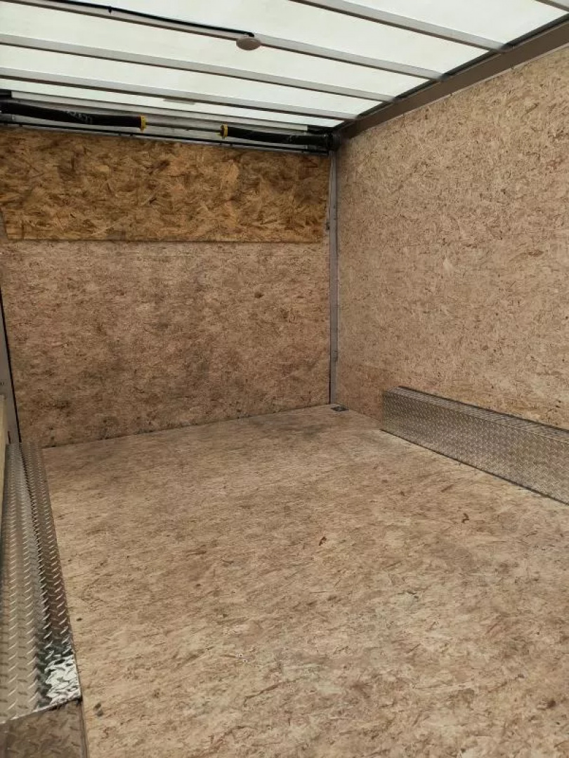 2026 E-Z Hauler photo 6