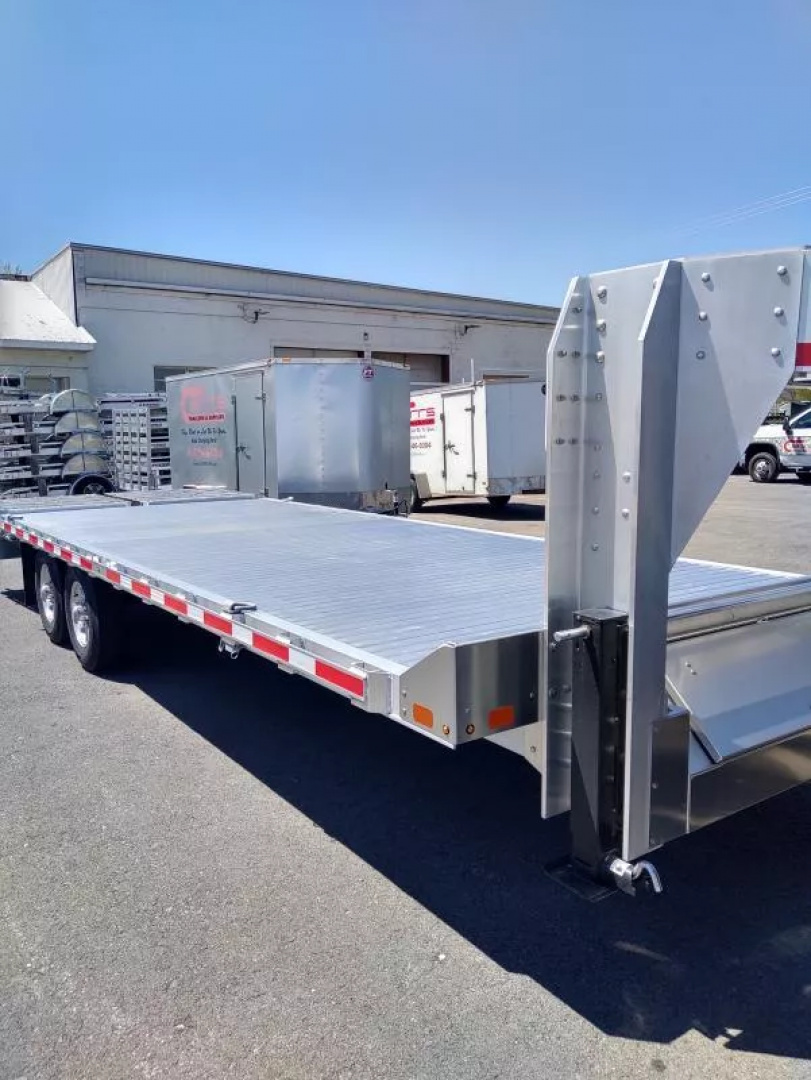 New 2025 EBY 8.5X25 15.9K Deckover Trailer