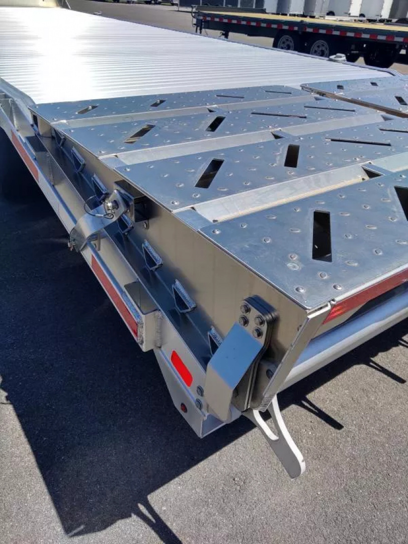 New 2025 EBY 8.5X25 15.9K Deckover Trailer