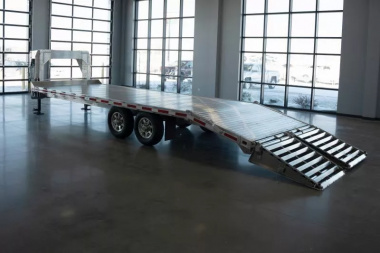 New 2025 EBY 8.5X25 15.9K Deckover Trailer