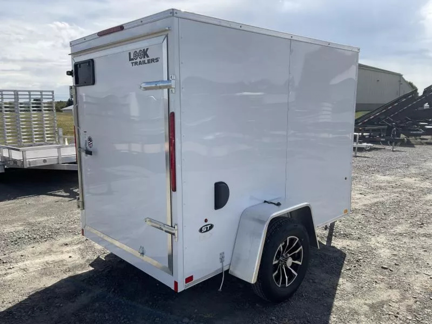 New 2026 Look Trailers 5X8 3K BARN DOOR Cargo / Enclosed Trailer