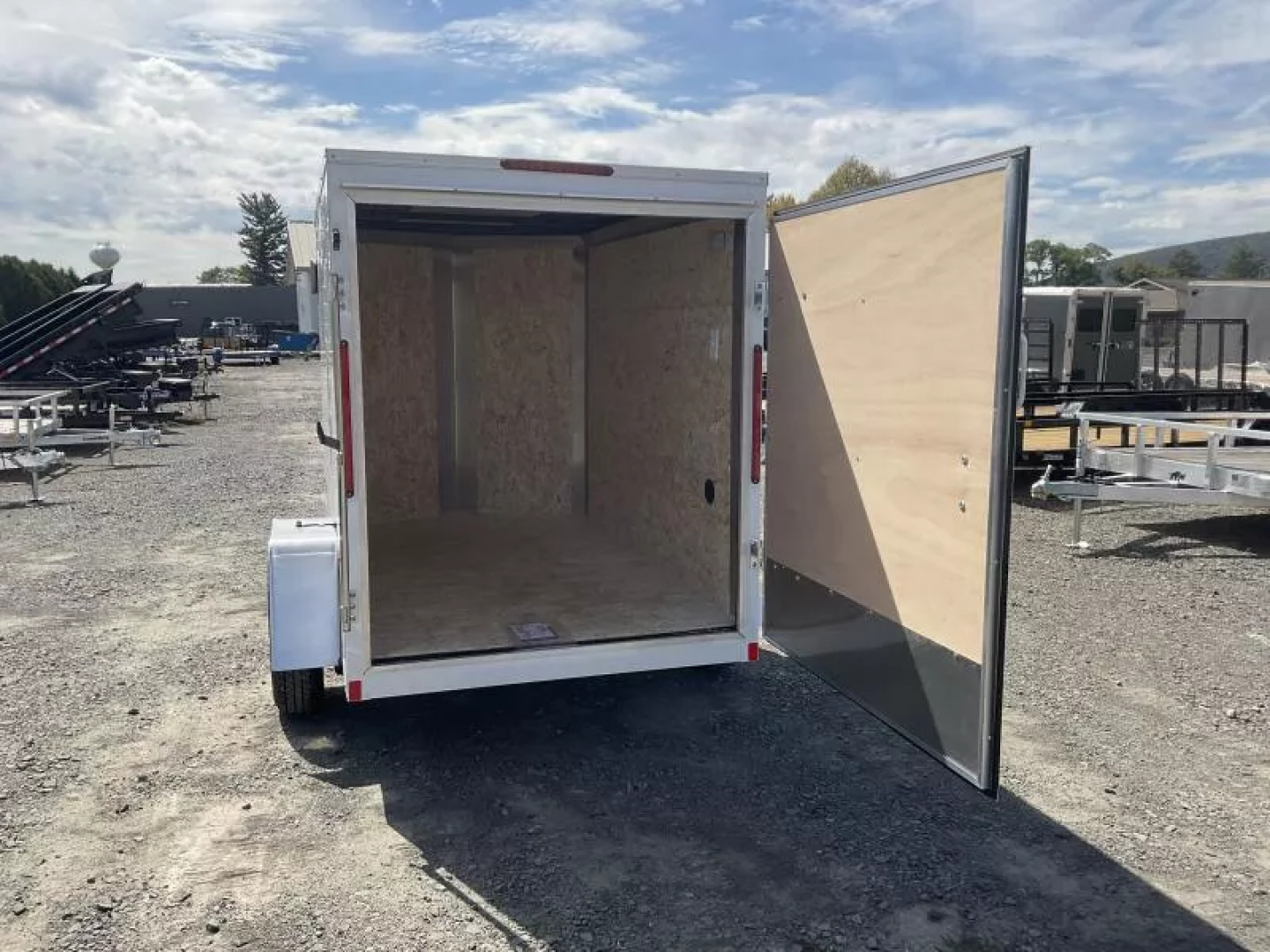 New 2026 Look Trailers 5X8 3K BARN DOOR Cargo / Enclosed Trailer