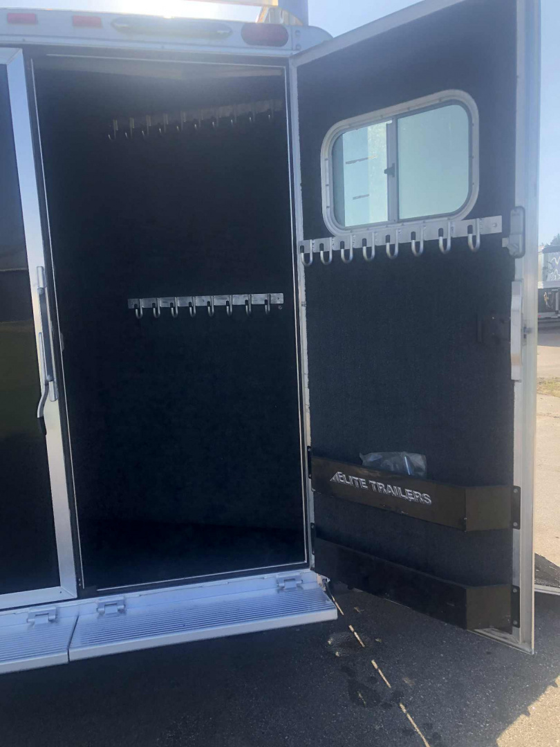 Used 2020 Elite Trailers 8413 Sideload Horse Trailer