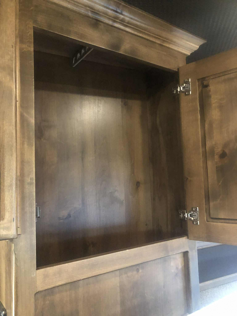 Used 2020 Elite Trailers 8413 Sideload Horse Trailer