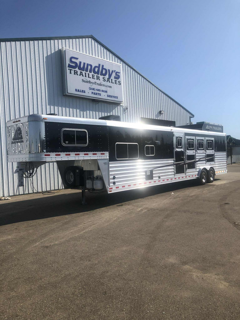 Used 2020 Elite Trailers 8413 Sideload Horse Trailer