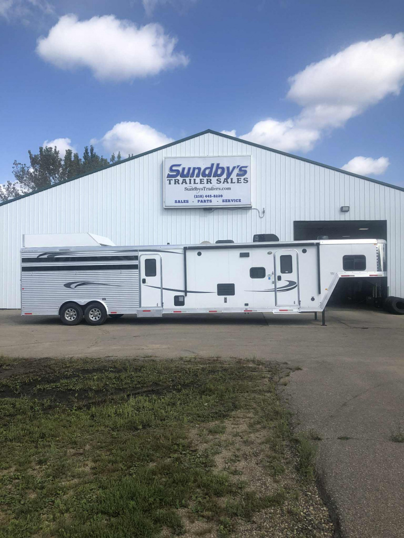 Used 2020 Merhow Stock Combo Living Quarter