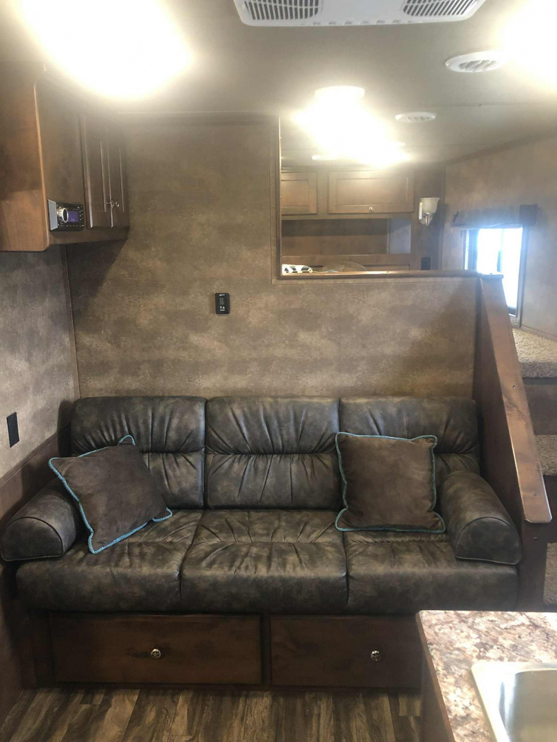 Used 2020 Merhow Stock Combo Living Quarter