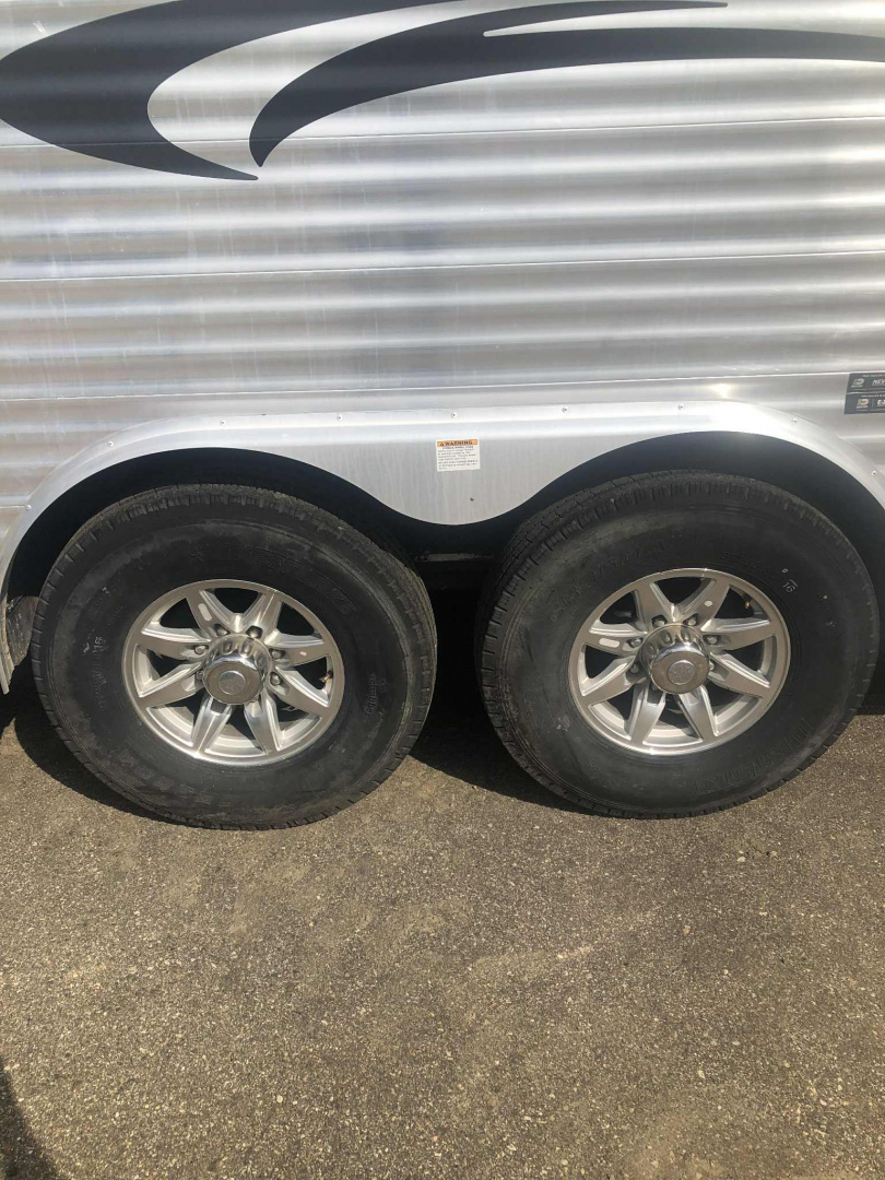 Used 2020 Merhow Stock Combo Living Quarter