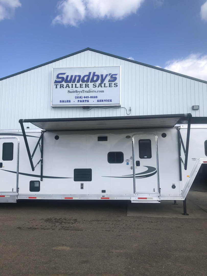 Used 2020 Merhow Stock Combo Living Quarter