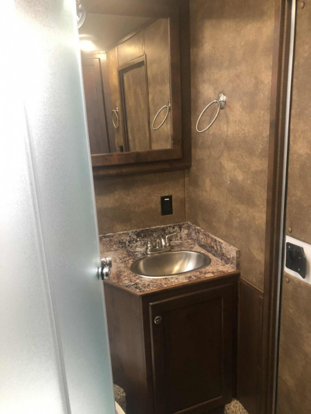 Used 2020 Merhow Stock Combo Living Quarter