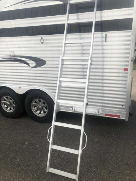 Used 2020 Merhow Stock Combo Living Quarter