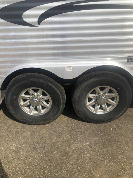 Used 2020 Merhow Stock Combo Living Quarter