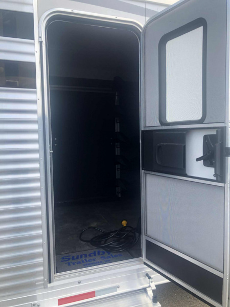 Used 2020 Merhow Stock Combo Living Quarter