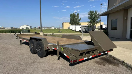 New 2026 Load Trail CB16 83x24 Tandem 8K (CB8324082)  Car Hauler