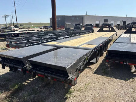 New 2026 Load Trail GP30 102 x 40 (GP0240123) Triple 12K Axles  Flatbed Trailer