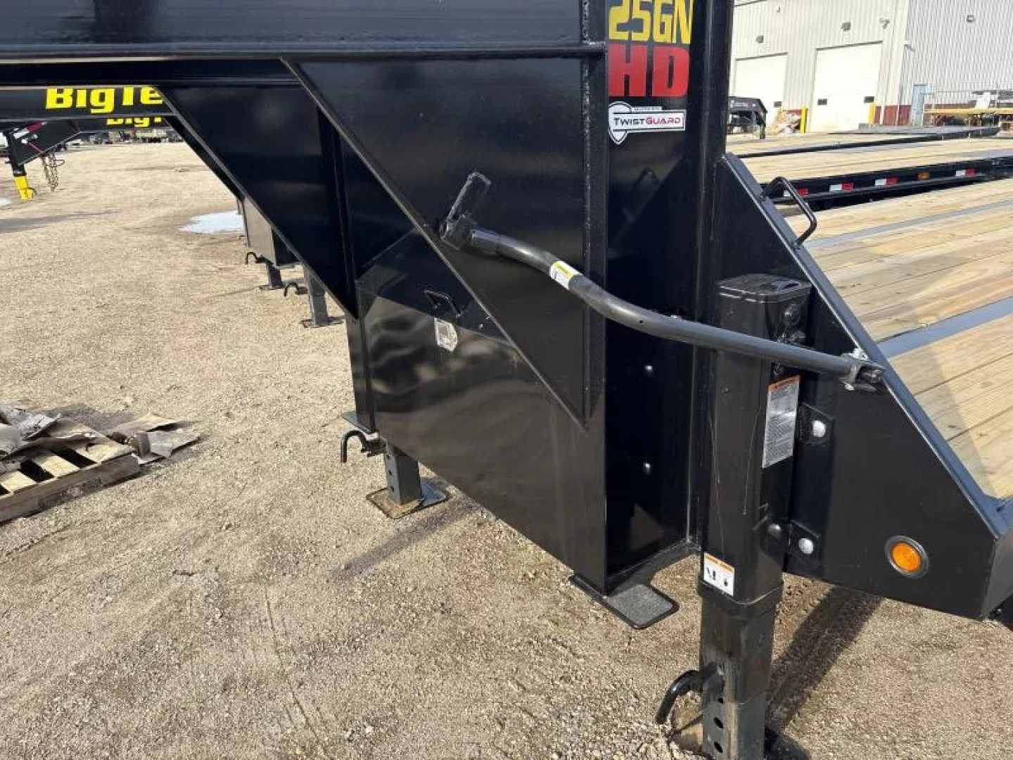 New 2026 Big Tex Trailers 25GN-40D5A (35+5) Flatbed Trailer 14ply tires!