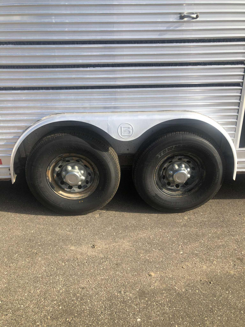 Used 2000 Barrett 3H Stock Combo Living Quarter